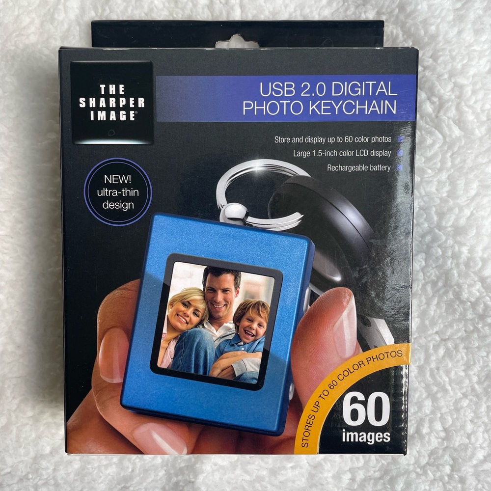 Sharper Image Blue USB 2.0 Digital Photo Keychain